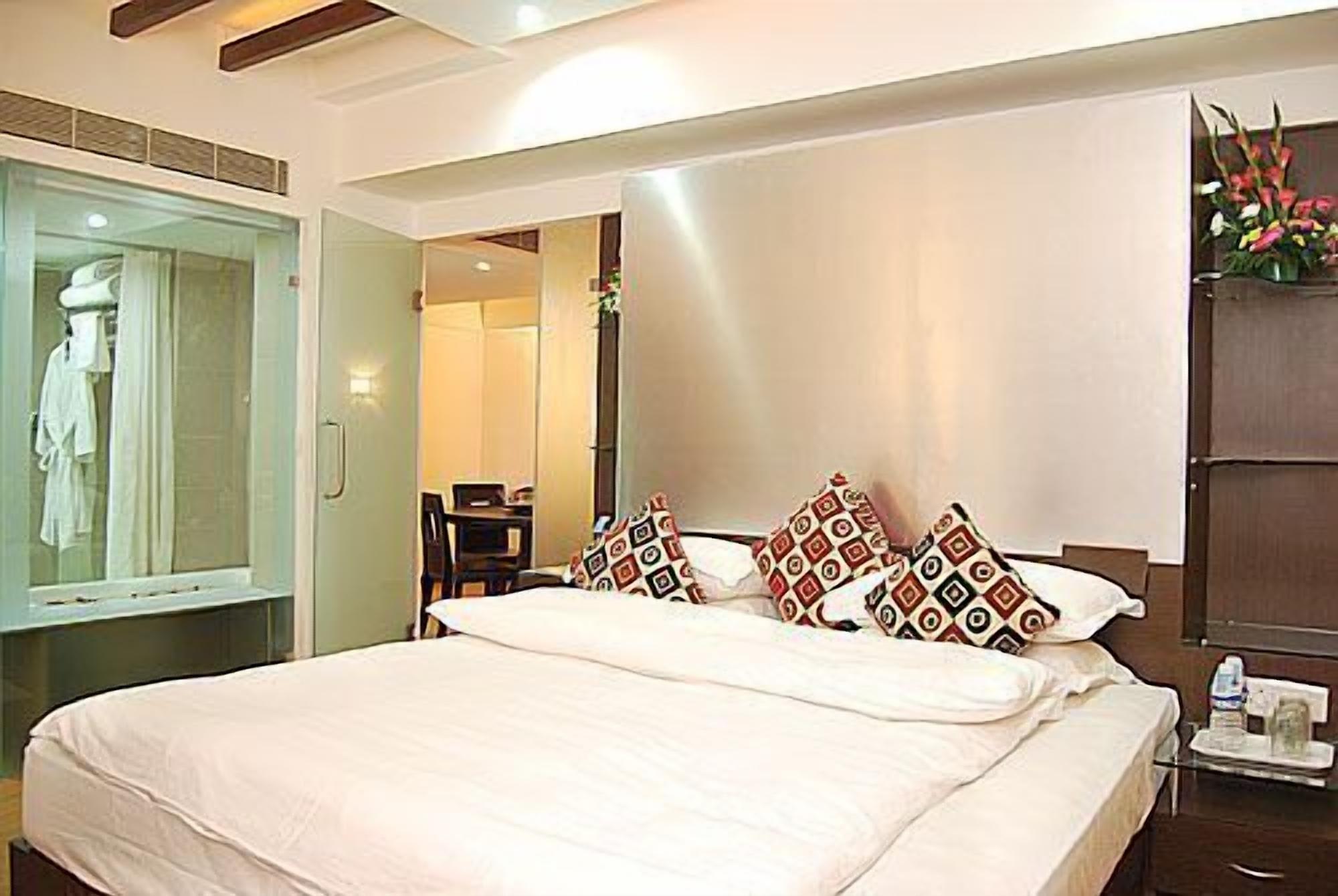 Hotel Ambica Empire 3*