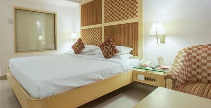 Ambica Empire Hotel 3*