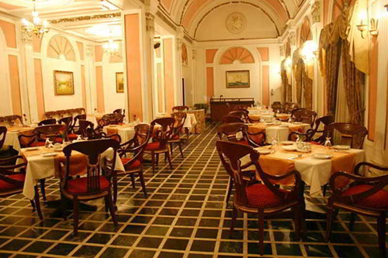 Hotel Ambica Empire 3*