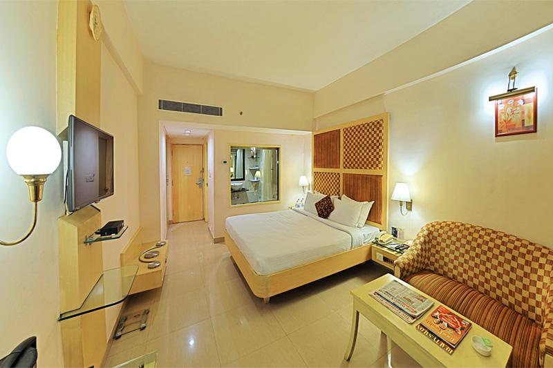 Ambica Empire Hotel 3*